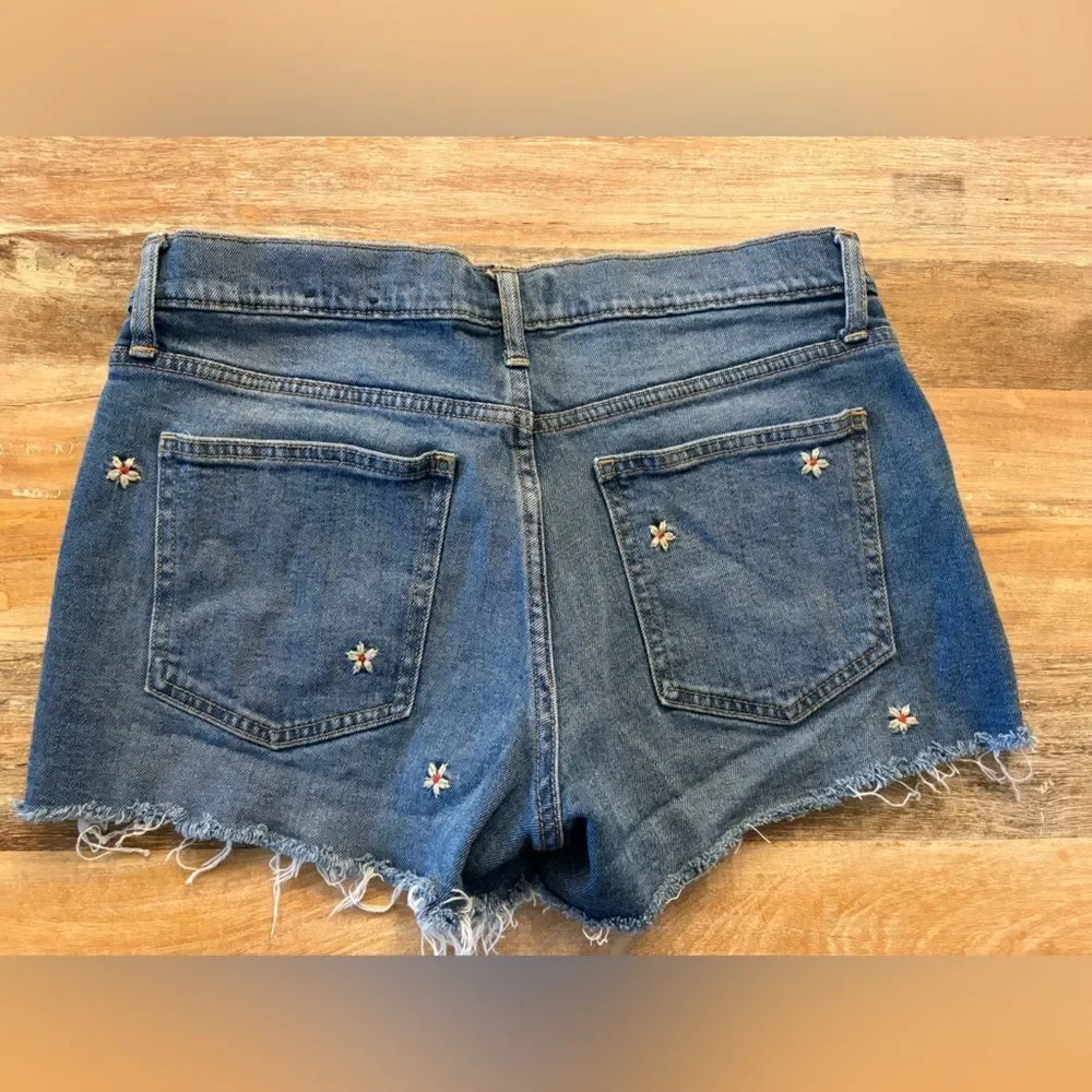 GAP Denim Women's Jean Shorts Size 28 Floral Embroidered 3” Stretch Denim Boho